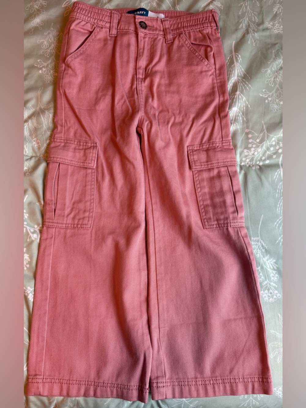Girls Old Navy Dusty Cargo Jeans